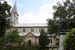 Templomunk oldalról